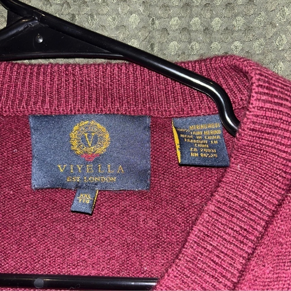 Viyella 100% Merino Wool Men's V-Neck Sweater - Red - Picture 4 of 4